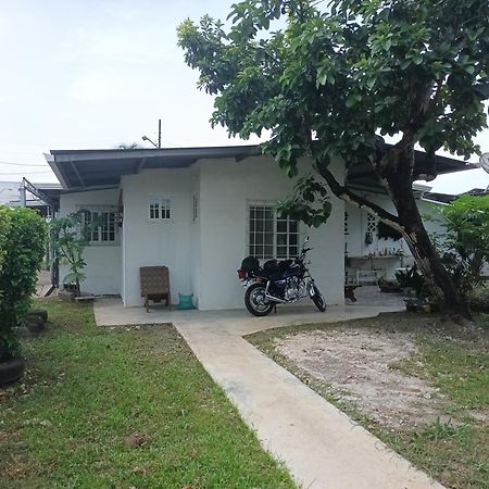 Gia'S Garage & Home For Bocas Travelers Almirante Exterior foto